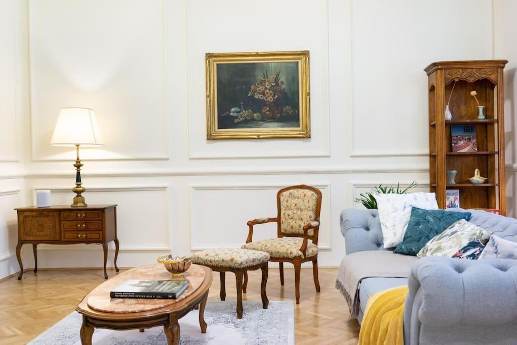 Kastely Apartman Eger Exterior foto